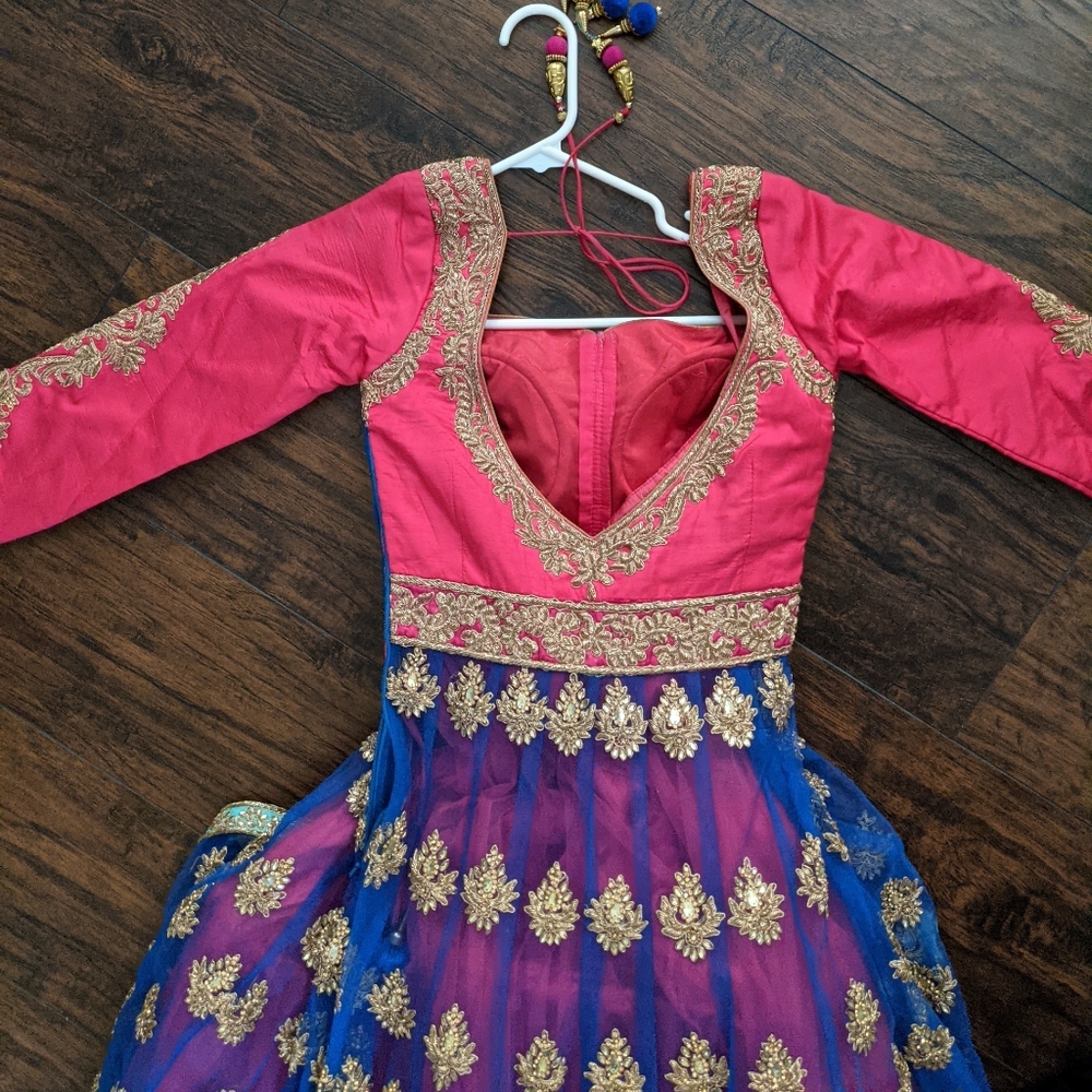 Gorgeous Indian bridal indo-western dress-like new - Picture 3 of 13